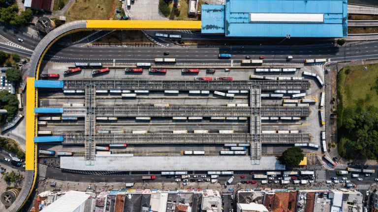 Cadê o 13º que estava aqui? Spoiler: Acharam que o motorista ia pedir pro Papai Noel