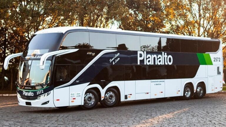 Confira: Com diversas imagens – Planalto Transportes renova frota com oito novos ônibus Comil Invictus DD
