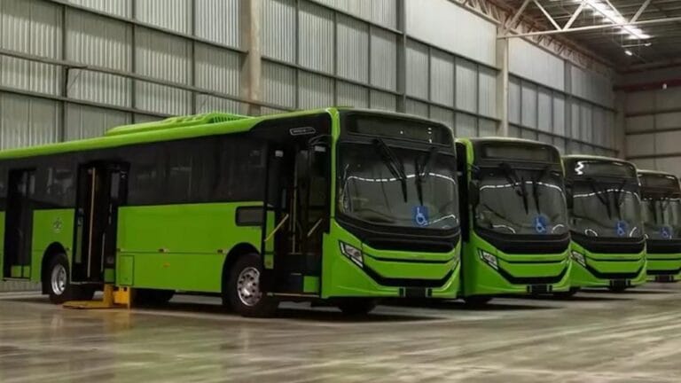 COM VÍDEO OFICIAL: Viação Osasco renova frota com 10 ônibus elétricos produzidos pela Plug.in Mobility