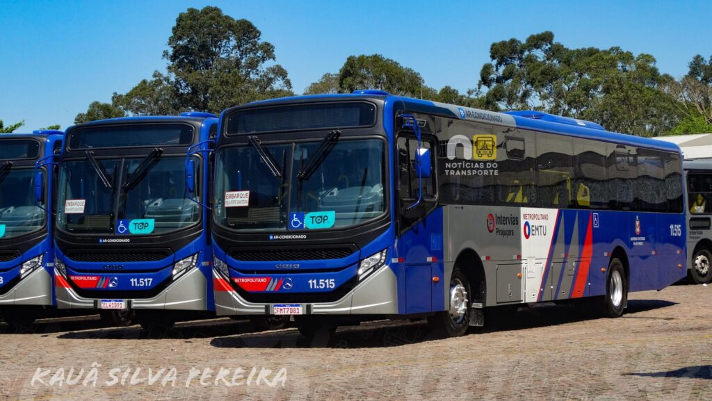 Ônibus da Viação Pirajuçara, da operação metropolitana Artesp Área 1 RMSP, exemplificando a frota da empresa em questão.